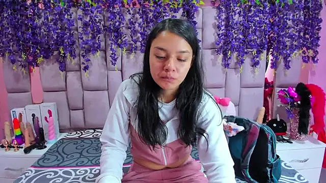 Snapshot of Bich_Anal_ chatting on February 20, 2025, 1:40 pm Bich Anal online show from February 20, 2025, 1:40 pm