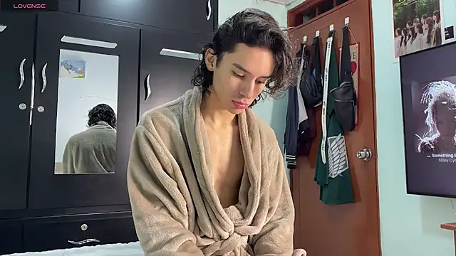 imcoltonalvin online show from September 19, 2025, 10:54 pm