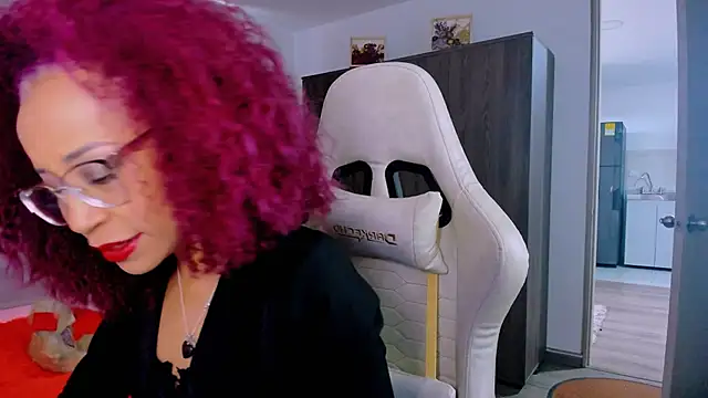 ScarlettMalbec online show from February 17, 2026, 9:10 pm