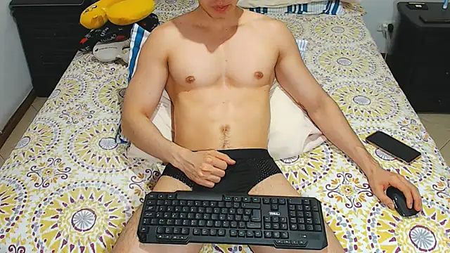 JahsHot online show from October 31, 2025, 7:59 pm