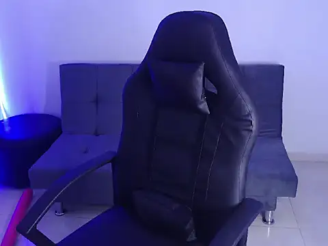 Snapshot of hot_king20 chatting on December 21, 2025, 10:06 pm hot king20 online show from December 21, 2025, 10:06 pm