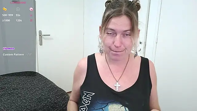 cumfun online show from December 4, 2025, 1:31 pm