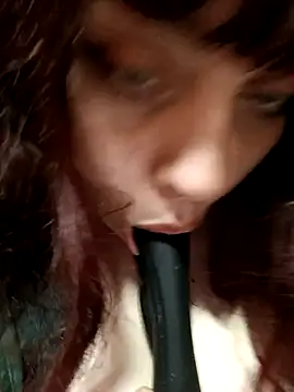 Snapshot of persefone97 chatting on February 19, 2025, 8:31 pm persefone97 online show from February 19, 2025, 8:31 pm