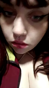 Snapshot of persefone97 chatting on February 25, 2025, 8:09 pm persefone97 online show from February 25, 2025, 8:09 pm