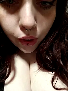 Snapshot of persefone97 chatting on March 5, 2025, 12:05 am persefone97 online show from March 5, 2025, 12:05 am