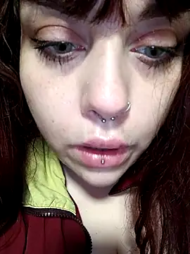 Snapshot of persefone97 chatting on March 5, 2025, 7:49 pm persefone97 online show from March 5, 2025, 7:49 pm