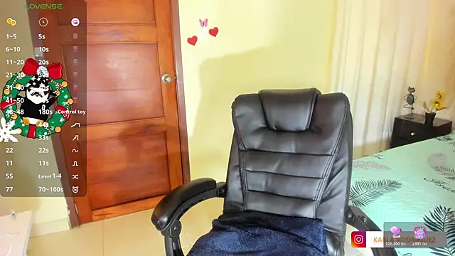 Karla Rodriguezx online show from December 18, 2025, 1:17 pm