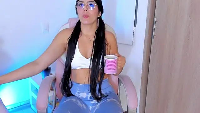 AnastaciaBlake online show from October 17, 2025, 11:29 pm