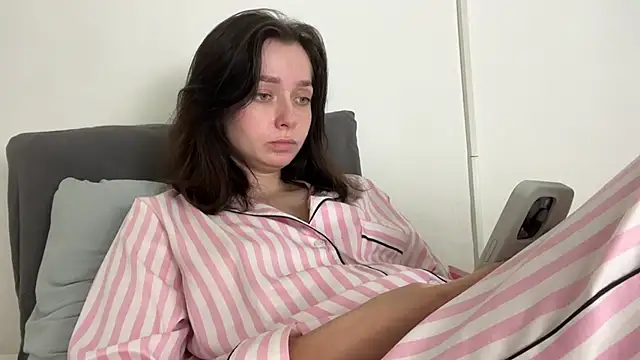 Snapshot of _liatris_ chatting on January 4, 2025, 3:17 pm  liatris  online show from January 4, 2025, 3:17 pm