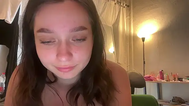 Snapshot of _liatris_ chatting on February 26, 2025, 12:03 pm  liatris  online show from February 26, 2025, 12:03 pm
