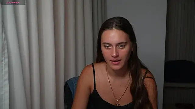 HarleyDeess online show from May 8, 2026, 2:17 am