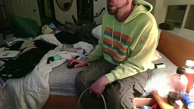 HandsumHungDaddy online show from March 3, 2025, 4:58 am