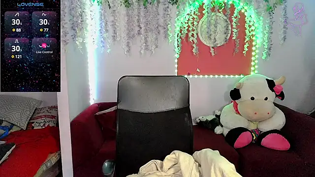 Snapshot of ValentinaMiller_ chatting on January 22, 2025, 7:34 pm ValentinaMiller  online show from January 22, 2025, 7:34 pm