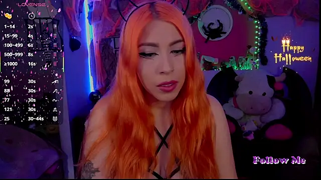 Snapshot of ValentinaMiller_ chatting on October 27, 2025, 5:50 pm ValentinaMiller  online show from October 27, 2025, 5:50 pm