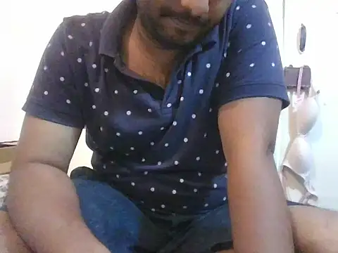 Snapshot of Nunnu_0 chatting on October 30, 2025, 11:33 am Nunnu 0 online show from October 30, 2025, 11:33 am