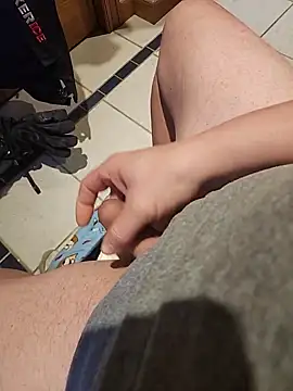 Snapshot of Jackauff69 chatting on February 23, 2025, 1:42 pm Jackauff69 online show from February 23, 2025, 1:42 pm