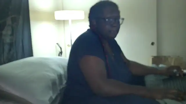 Snapshot of Yagurl__west chatting on January 13, 2025, 5:01 am Yagurl west online show from January 13, 2025, 5:01 am