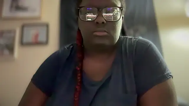 Snapshot of Yagurl__west chatting on January 18, 2025, 4:37 am Yagurl west online show from January 18, 2025, 4:37 am