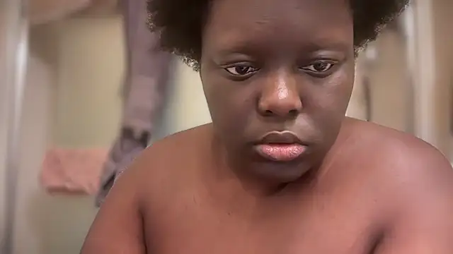 Snapshot of Yagurl__west chatting on February 9, 2025, 10:21 pm Yagurl west online show from February 9, 2025, 10:21 pm