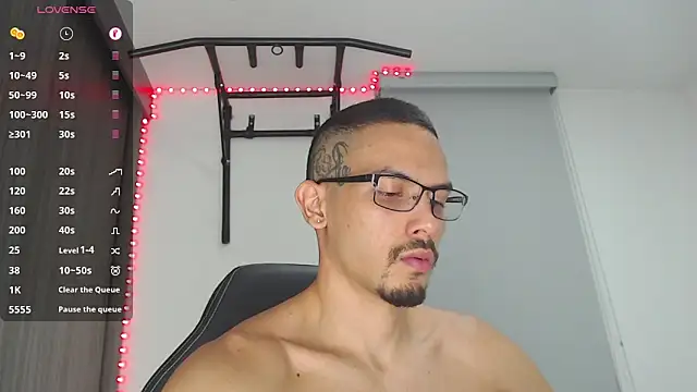 russthiago online show from December 22, 2024, 12:07 am