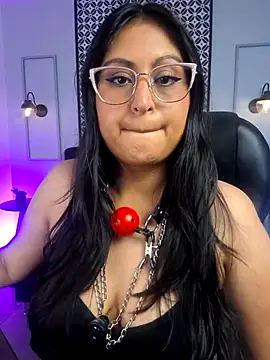 Snapshot of Amber_gold_ chatting on May 1, 2026, 4:06 am Amber gold online show from May 1, 2026, 4:06 am