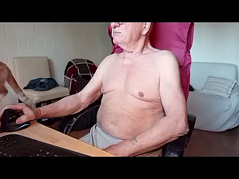 Snapshot of Rainfish chatting on April 11, 2026, 5:56 am Rainfish online show from April 11, 2026, 5:56 am