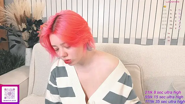   KawaiiYuki   online show from November 27, 2025, 10:17 am