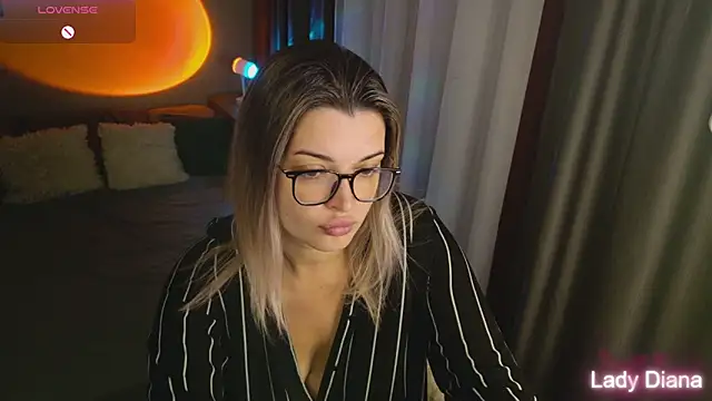 Snapshot of LancasterLady chatting on September 30, 2025, 3:39 pm LancasterLady online show from September 30, 2025, 3:39 pm