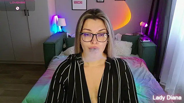Snapshot of LancasterLady chatting on October 9, 2025, 11:30 am LancasterLady online show from October 9, 2025, 11:30 am