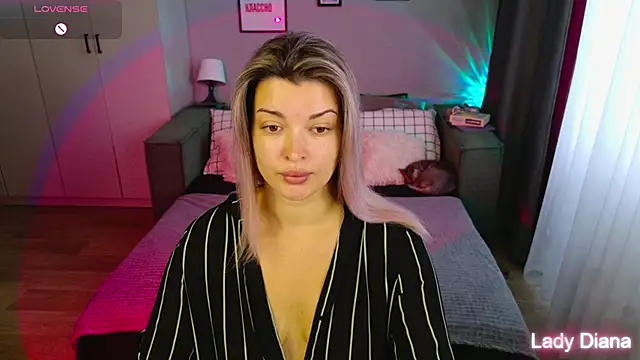 Snapshot of LancasterLady chatting on October 20, 2025, 6:58 am LancasterLady online show from October 20, 2025, 6:58 am