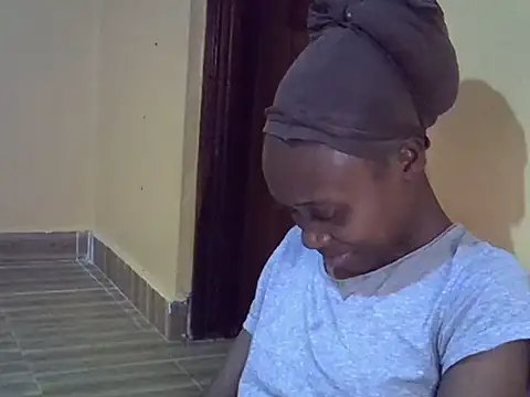 Tanaissa2 online show from November 24, 2025, 11:48 pm