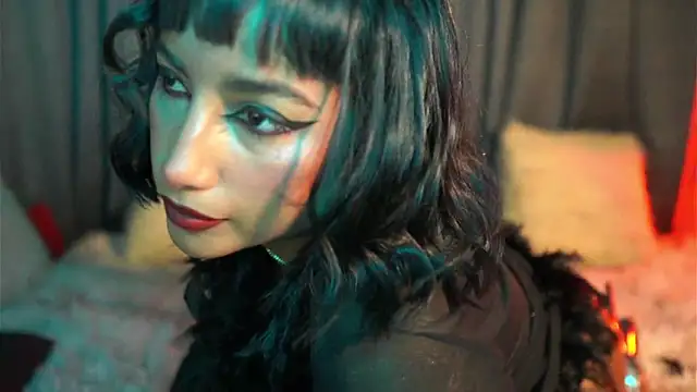 Snapshot of JulietaWinona chatting on February 27, 2026, 10:43 pm JulietaWinona online show from February 27, 2026, 10:43 pm