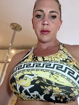 Kate-monroe online show from May 5, 2026, 12:24 pm