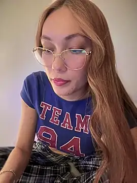 MichelleFerry  online show from February 6, 2025, 3:06 am