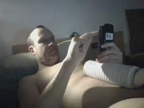 dlvis12 online show from February 10, 2025, 8:00 pm