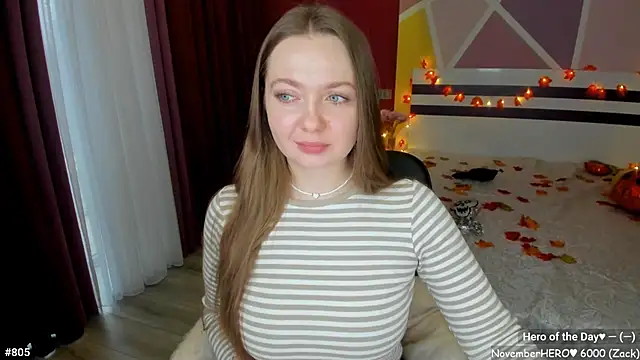 LizaGost online show from November 17, 2025, 12:33 pm