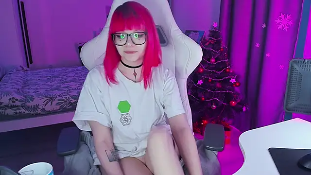 Snapshot of Yumi_Youkai chatting on December 16, 2024, 7:04 am Yumi Youkai online show from December 16, 2024, 7:04 am