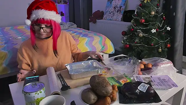 Snapshot of Yumi_Youkai chatting on December 31, 2024, 2:36 pm Yumi Youkai online show from December 31, 2024, 2:36 pm