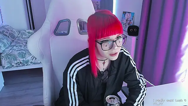 Snapshot of Yumi_Youkai chatting on February 19, 2025, 8:33 am Yumi Youkai online show from February 19, 2025, 8:33 am