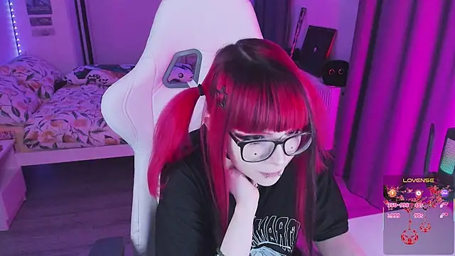 Snapshot of Yumi_Youkai chatting on February 10, 2026, 4:44 pm Yumi Youkai online show from February 10, 2026, 4:44 pm