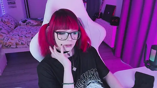 Snapshot of Yumi_Youkai chatting on February 15, 2026, 2:25 pm Yumi Youkai online show from February 15, 2026, 2:25 pm