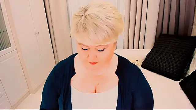 Snapshot of BIGTITSBBW chatting on January 10, 2026, 12:40 pm BIGTITSBBW online show from January 10, 2026, 12:40 pm