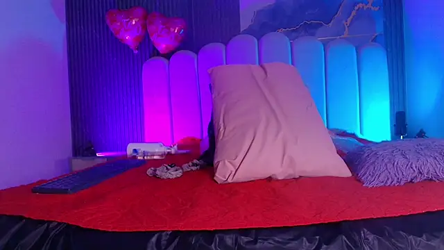 Snapshot of jones_maddy_ chatting on February 25, 2026, 11:53 am jones maddy online show from February 25, 2026, 11:53 am