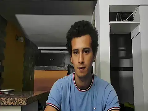 Snapshot of talktome4 chatting on January 19, 2026, 1:42 am talktome4 online show from January 19, 2026, 1:42 am