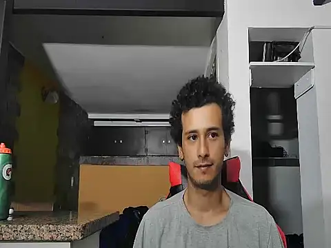 Snapshot of talktome4 chatting on February 17, 2026, 9:32 pm talktome4 online show from February 17, 2026, 9:32 pm