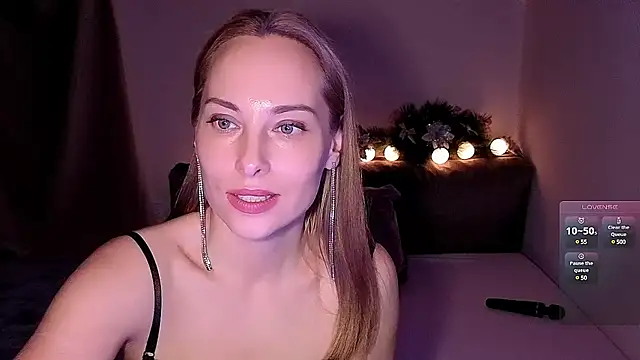 Snapshot of AdeleLady chatting on December 22, 2024, 6:04 pm AdeleLady online show from December 22, 2024, 6:04 pm
