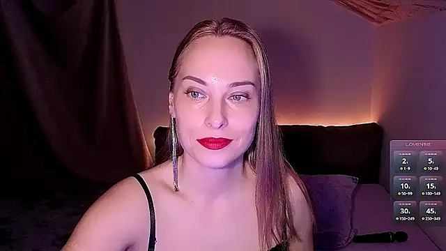 Snapshot of AdeleLady chatting on January 13, 2025, 8:04 pm AdeleLady online show from January 13, 2025, 8:04 pm