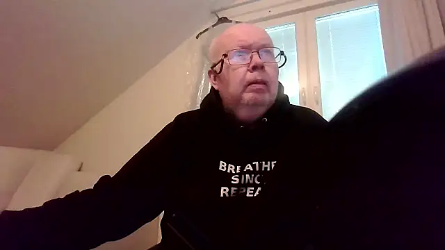 ScrawnyFire online show from January 17, 2026, 11:48 am