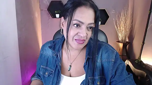 menfismuller2 online show from September 8, 2025, 2:16 pm