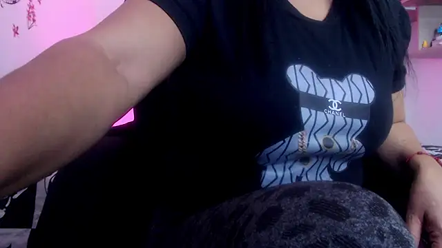 menfismuller2 online show from November 5, 2025, 3:28 am